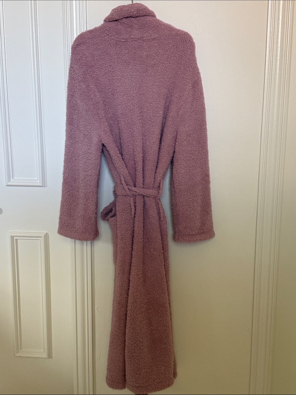 Barefoot Dreams Cozy Chic Plush Robe in Morning Haze - Picture 5 of 8